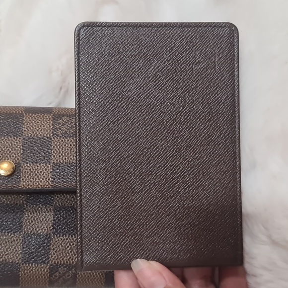 EUC Auth LV Damier Trifold wallet with insert. - Picture 12 of 15